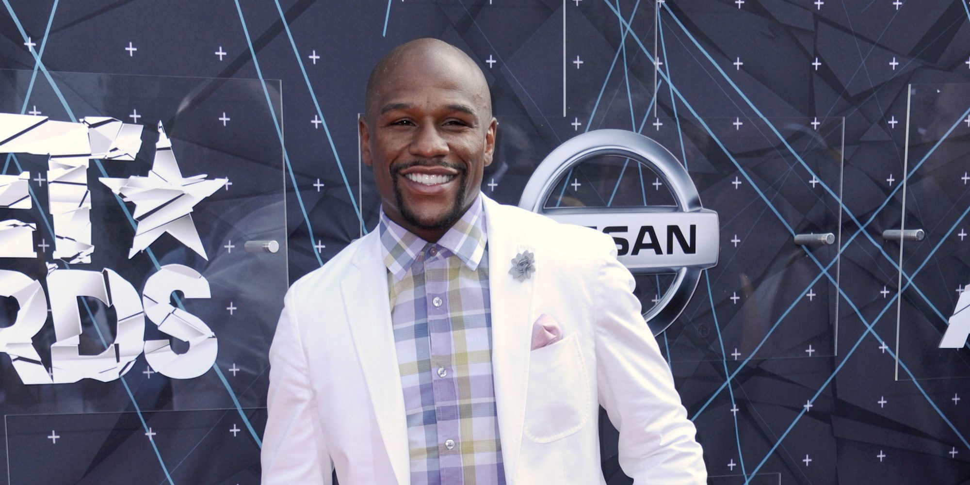 Floyd Mayweather abre un club de Streptease asegurando que 