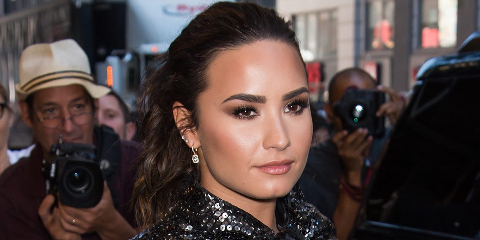 Demi Lovato triunfa en el terreno profesional: nuevo álbum y anfitriona en la pelea más esperada del año