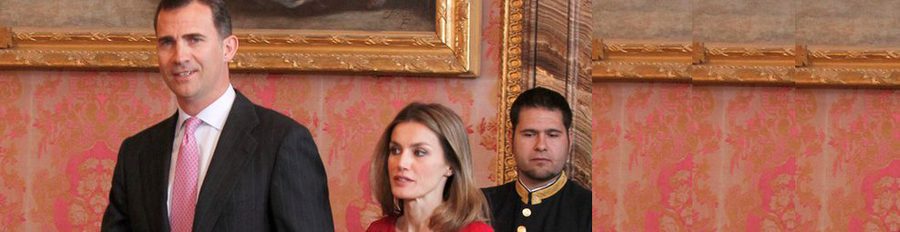 Los Príncipes Felipe y Letizia presiden el almuerzo previo a la entrega del Premio Cervantes 2011