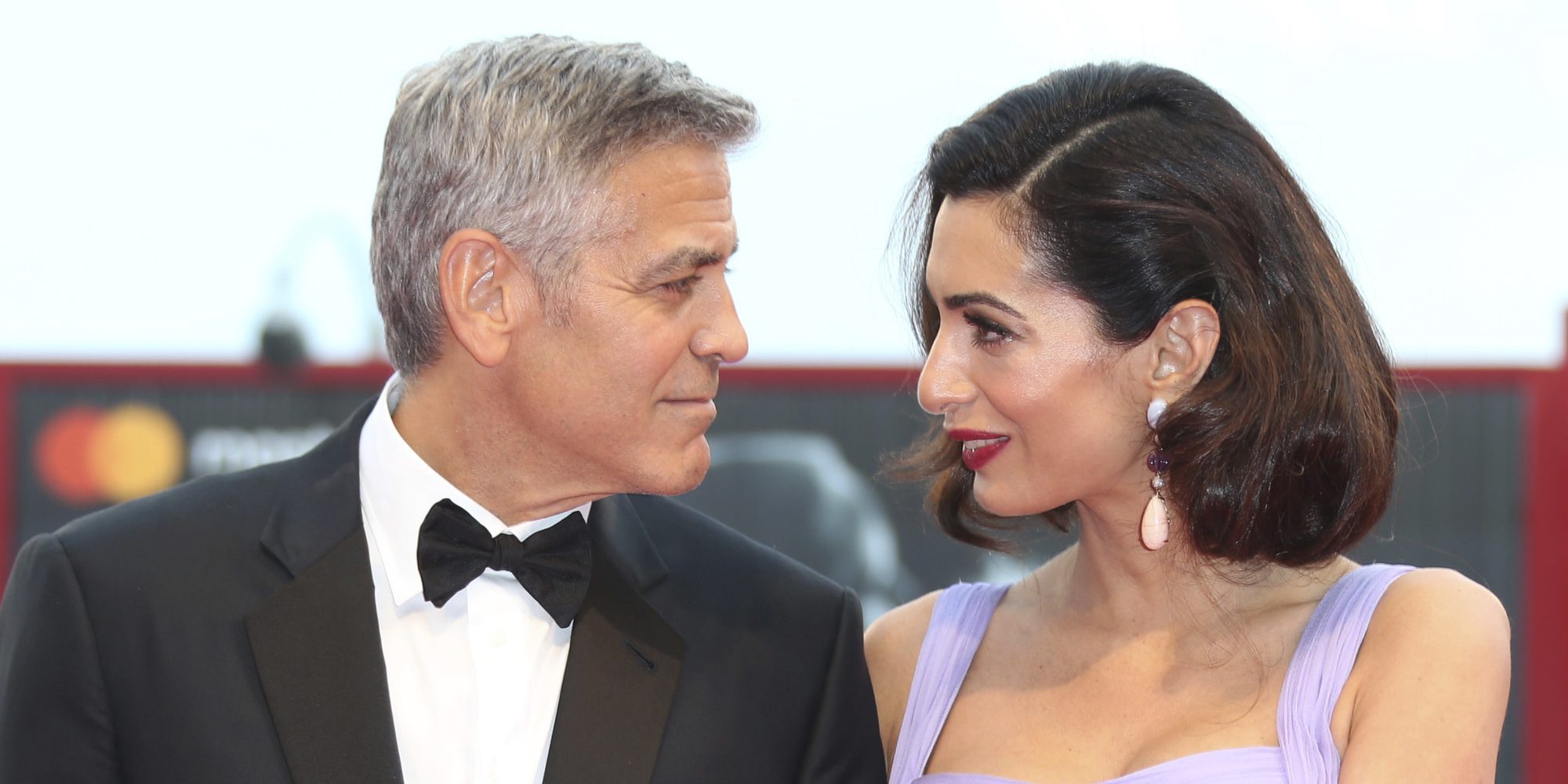 Amal Alamuddin eclipsa a George Clooney en el Festival de Venecia 2017