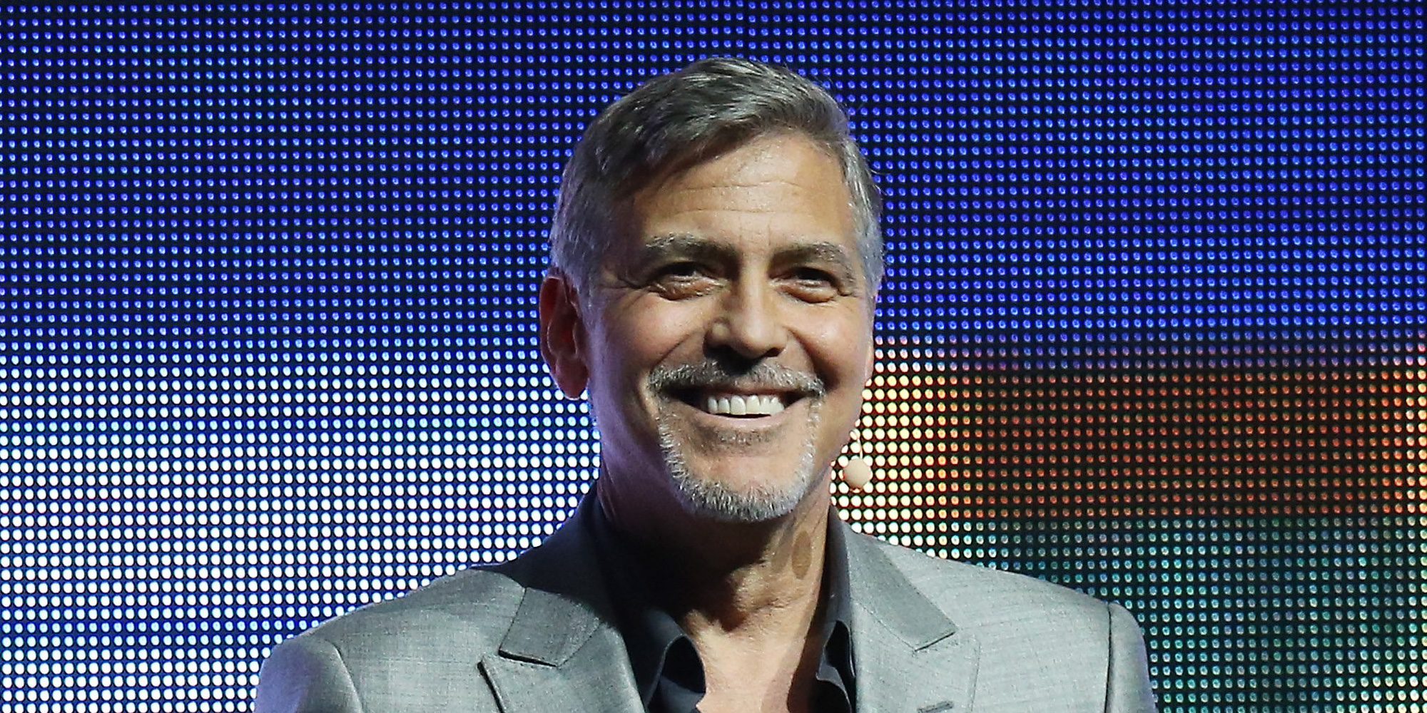 George Clooney: "Amal Alamuddin está todo el día dando el pecho a los mellizos. Yo les doy paseos"