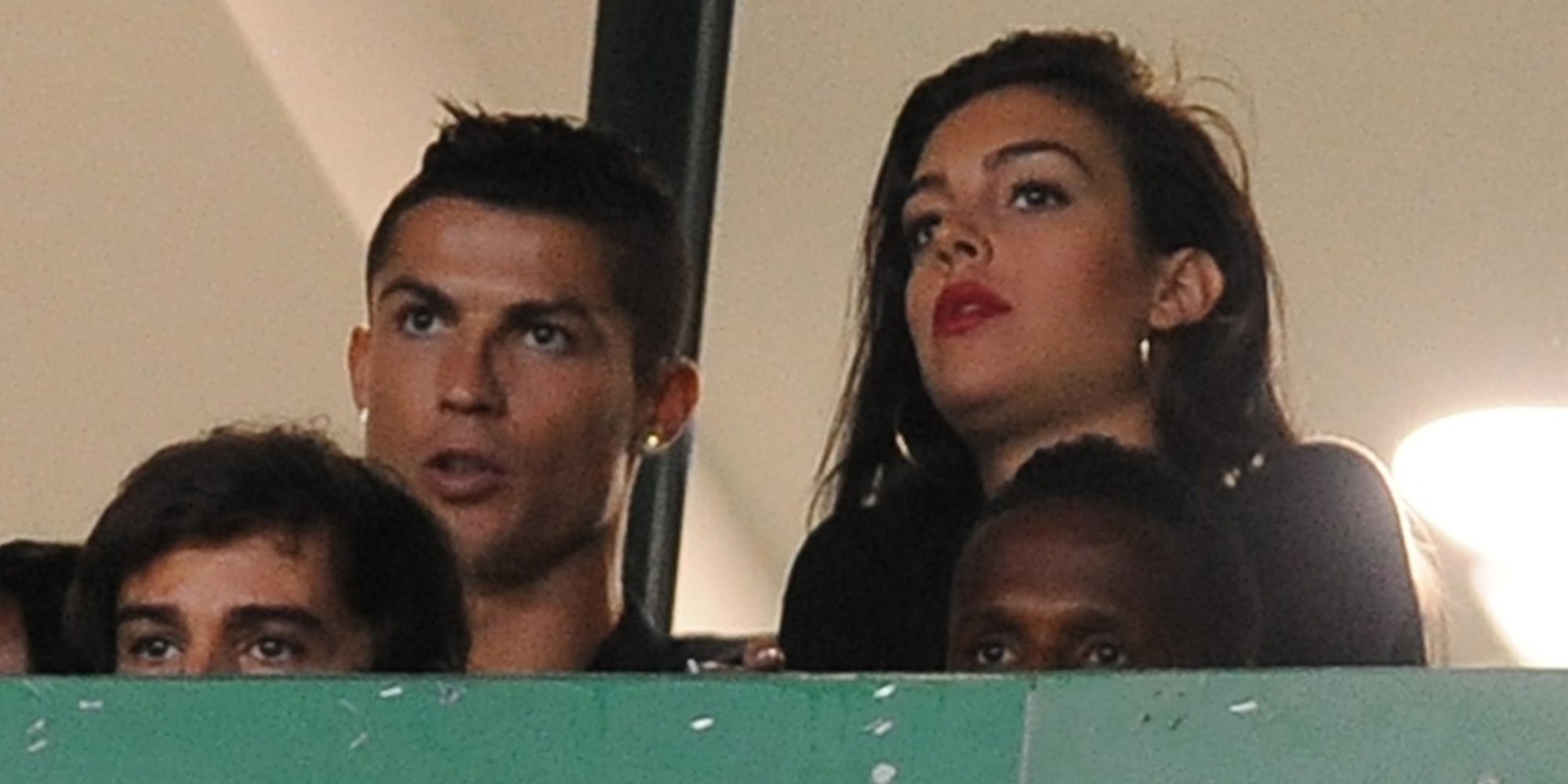 Cristiano Ronaldo y Georgina Rodríguez podrían haberse comprometido: un anillo sospechoso aviva los rumores