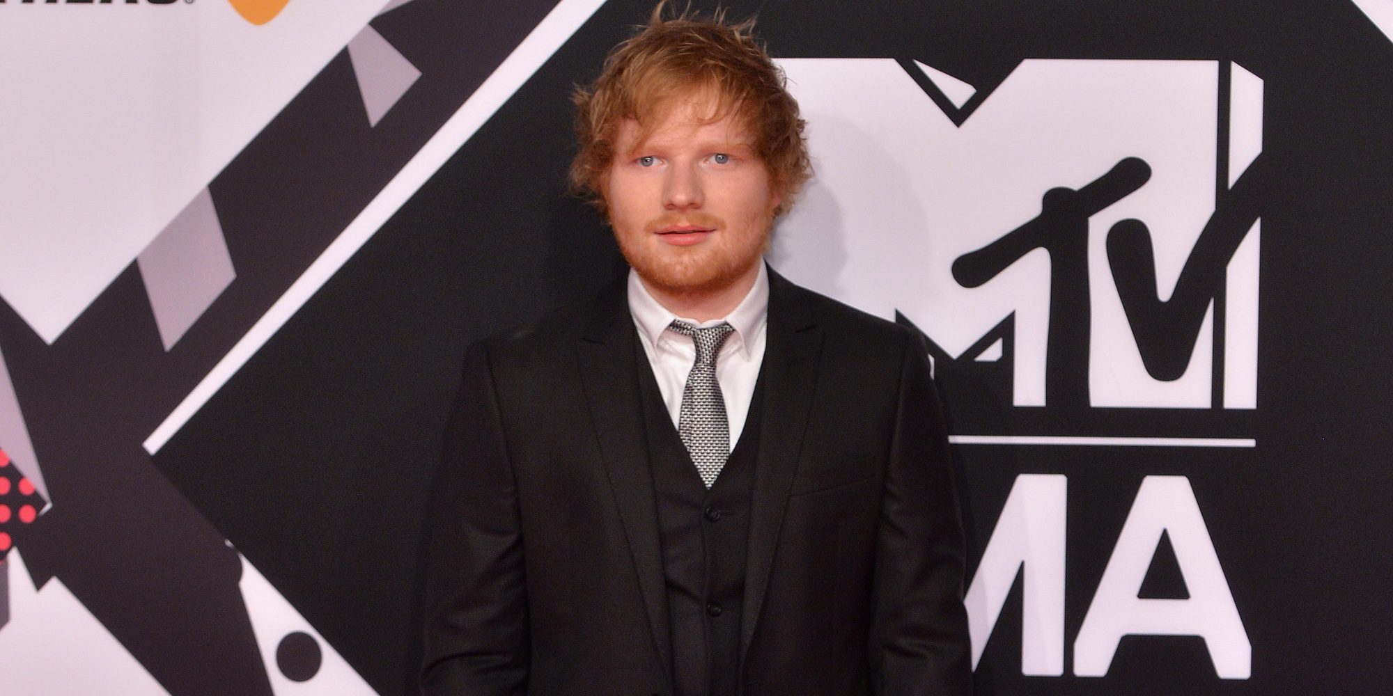 Ed Sheeran confiesa que se fue a un bar para calmar el dolor tras el accidente