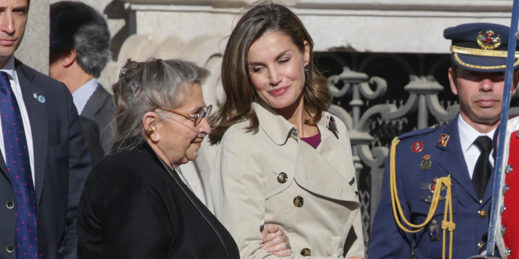 La Reina Letizia, volcada en cuidar a la mujer del presidente de Israel a su llegada a España