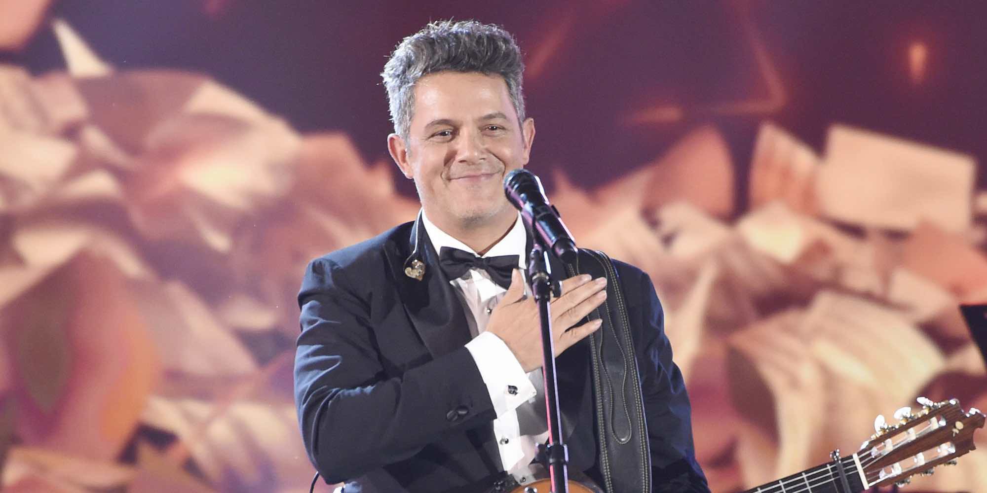 Alejandro Sanz vive su noche más mágica al recibir el Premio Persona del Año 2017 de los Grammy Latinos
