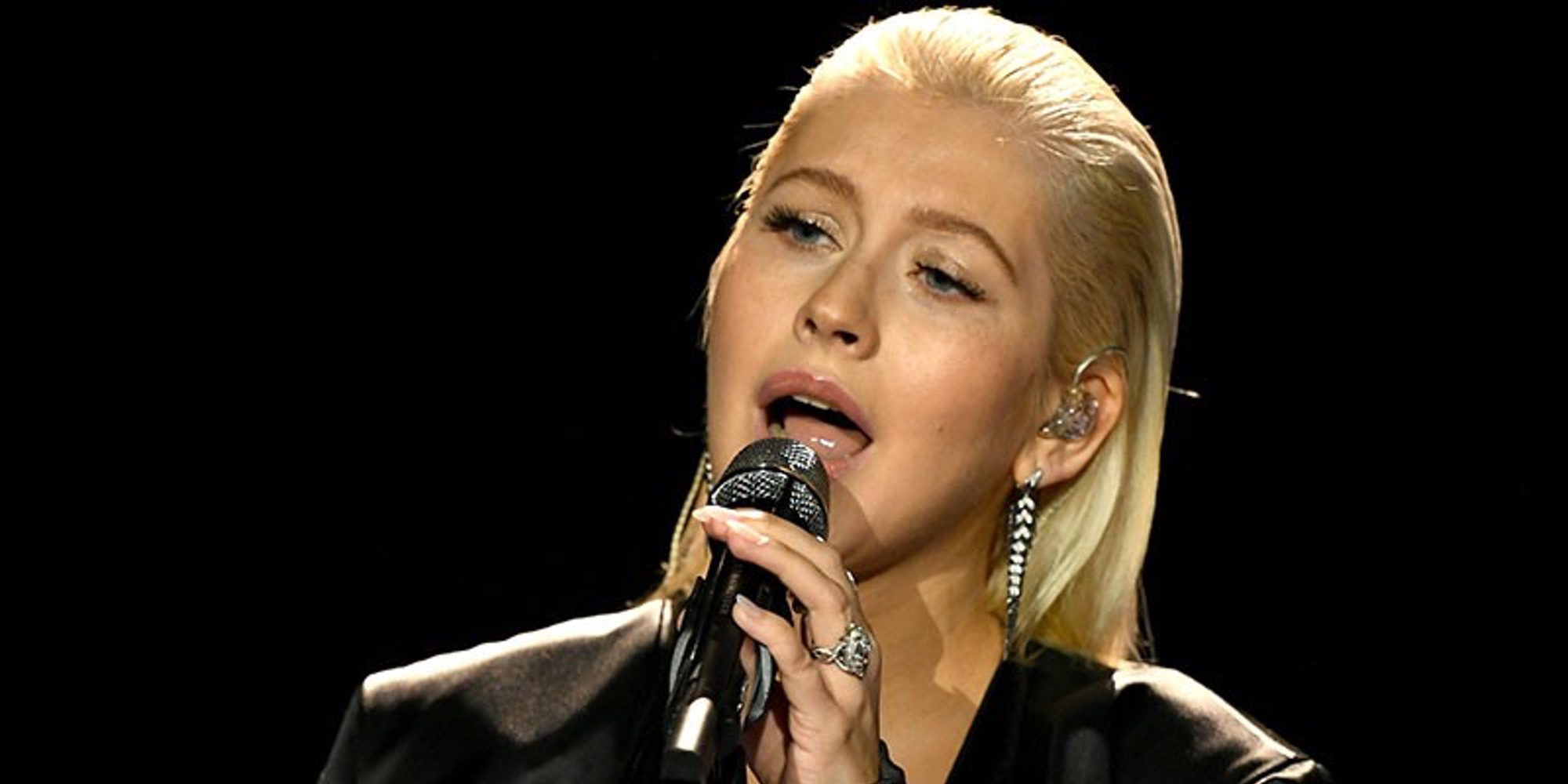 El gran cambio físico de Christina Aguilera en los AMAs 2017: ¿Maquillaje o retoque?