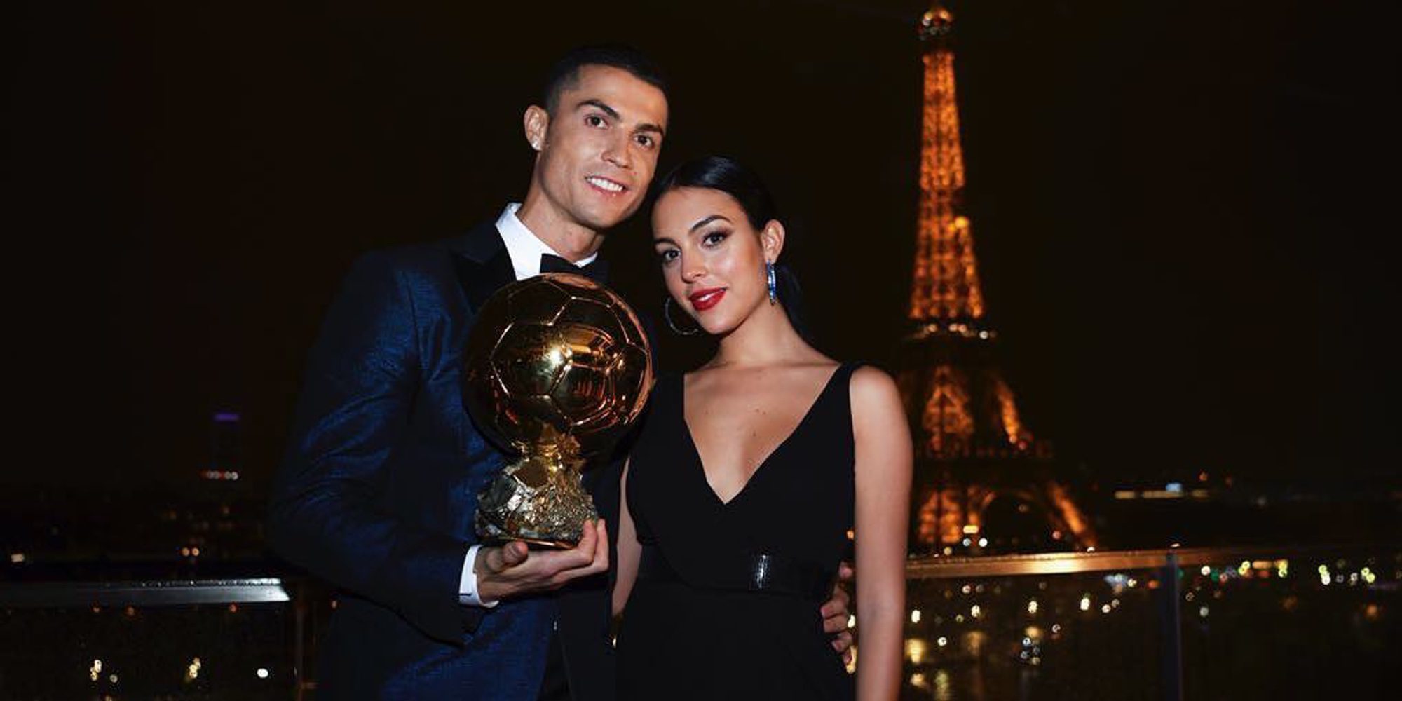 Cristiano Ronaldo recibe el Balón de Oro más feliz y enamorado que nunca