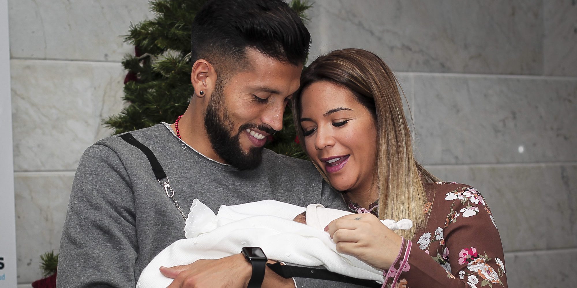 Tamara Gorro y Ezequiel Garay comparten la primera Navidad con su hijo recién nacido