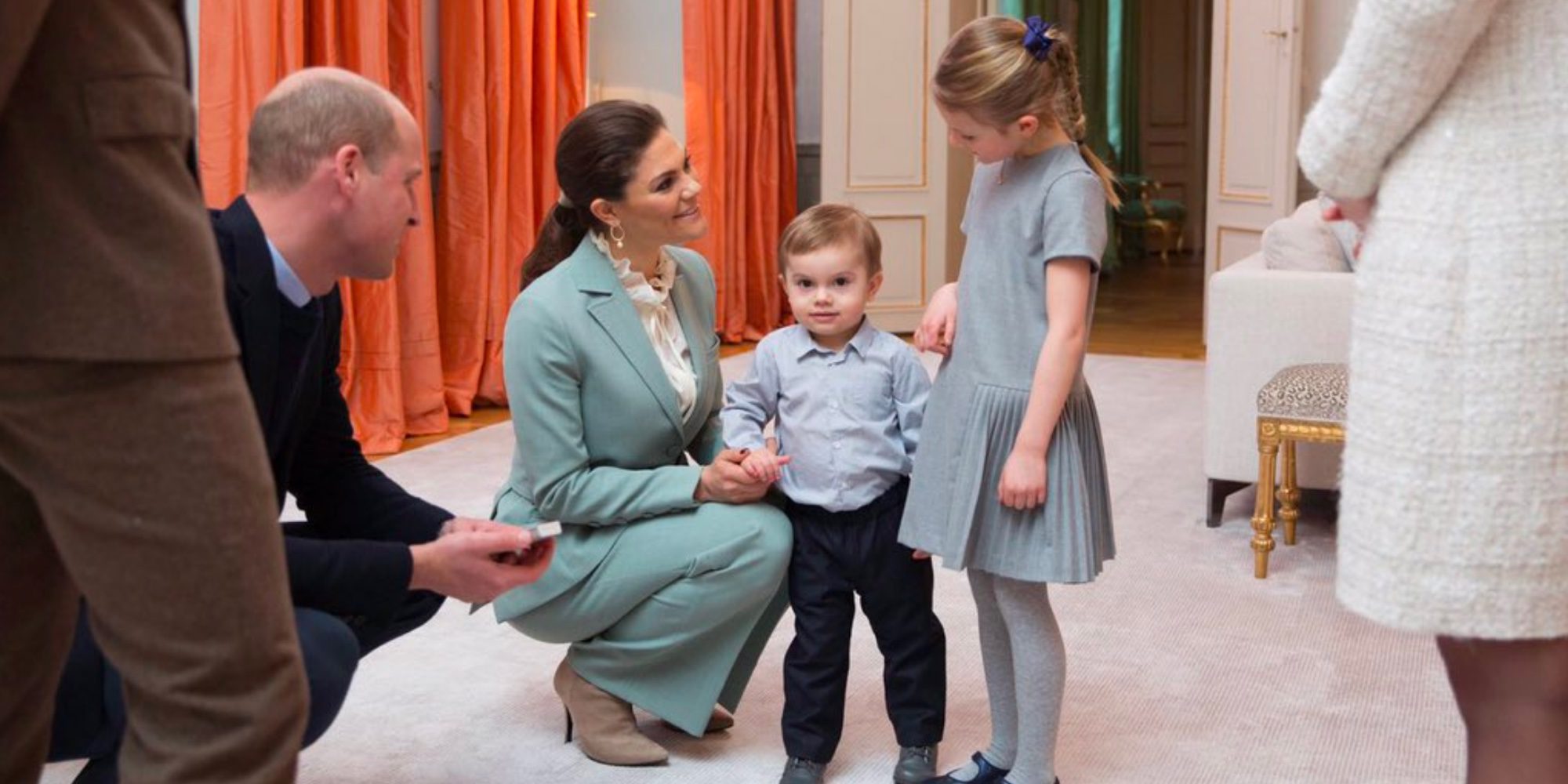 Estela y Oscar de Suecia conquistan al Príncipe Guillermo y Kate Middleton en su visita al Palacio de Haga