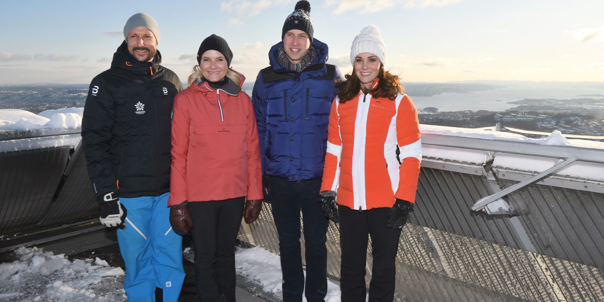 Los Duques de Cambridge disfrutan de la nieve en su último día en Noruega