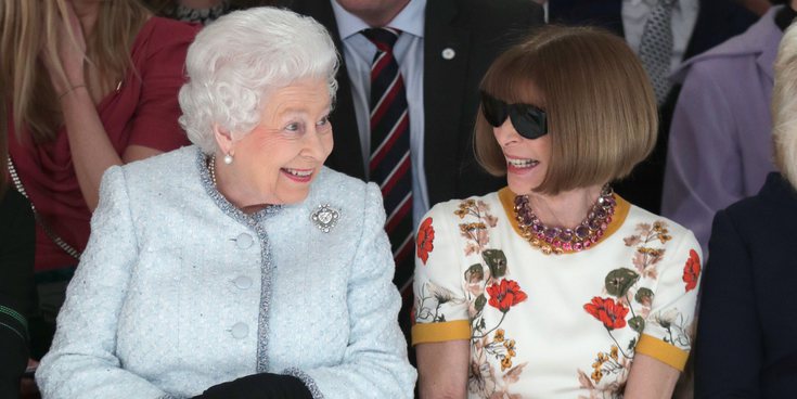 La Reina Isabel y Anna Wintour, como dos amigas en la Semana de la Moda de Londres