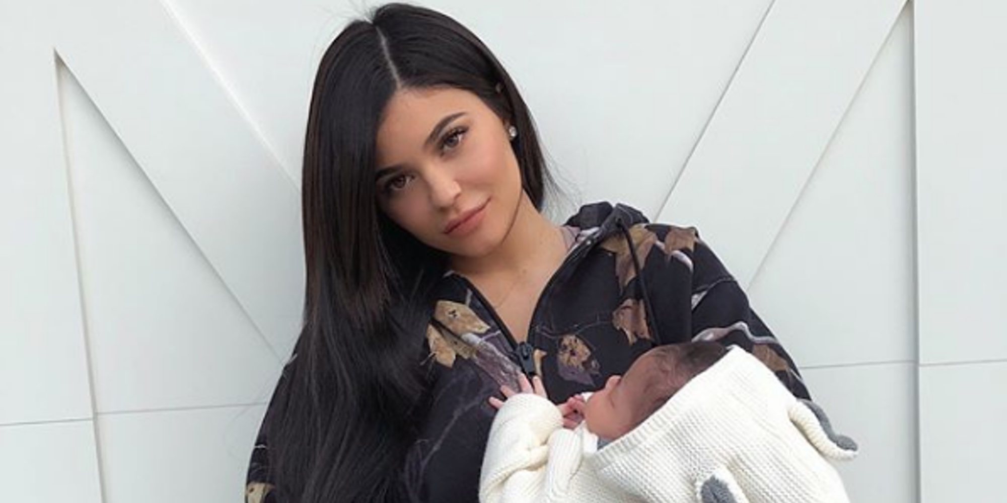 Kylie Jenner celebra el primer mes de su hija Stormi con una estampa familiar