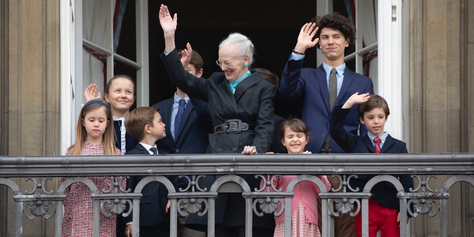 Margarita de Dinamarca se rodea de sus nietos en su primer cumpleaños tras la muerte del Príncipe Enrique
