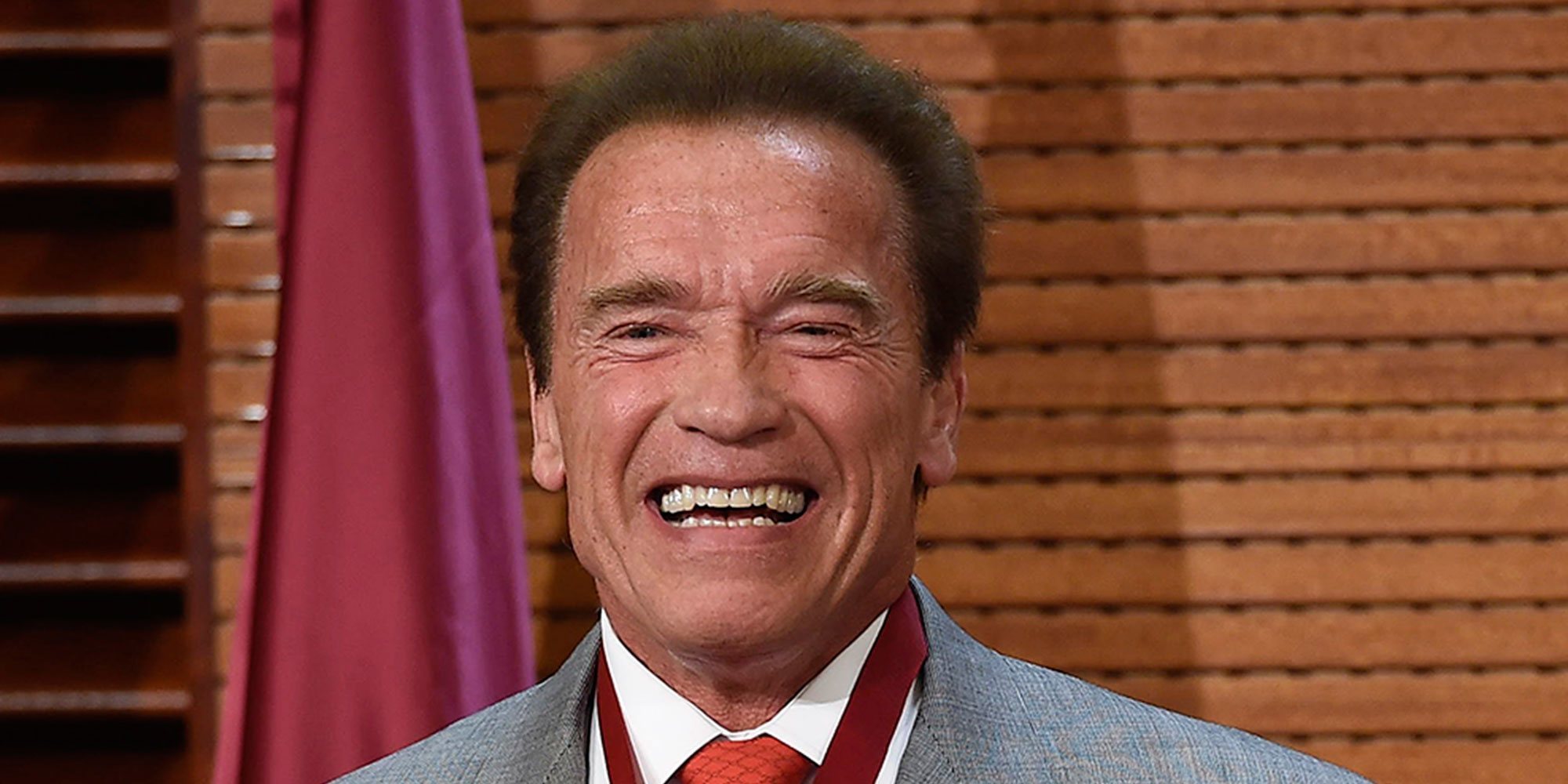 Arnold Schwarzenegger se encuentra estable después de haberse sometido a una operación a corazón abierto