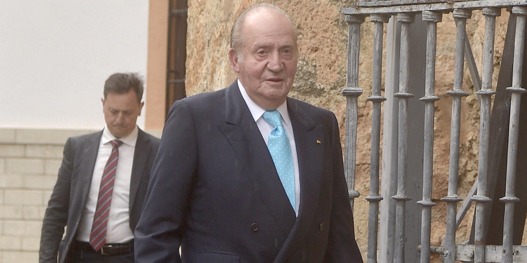 El Rey Juan Carlos recibe el alta tres días después de su operación de rodilla