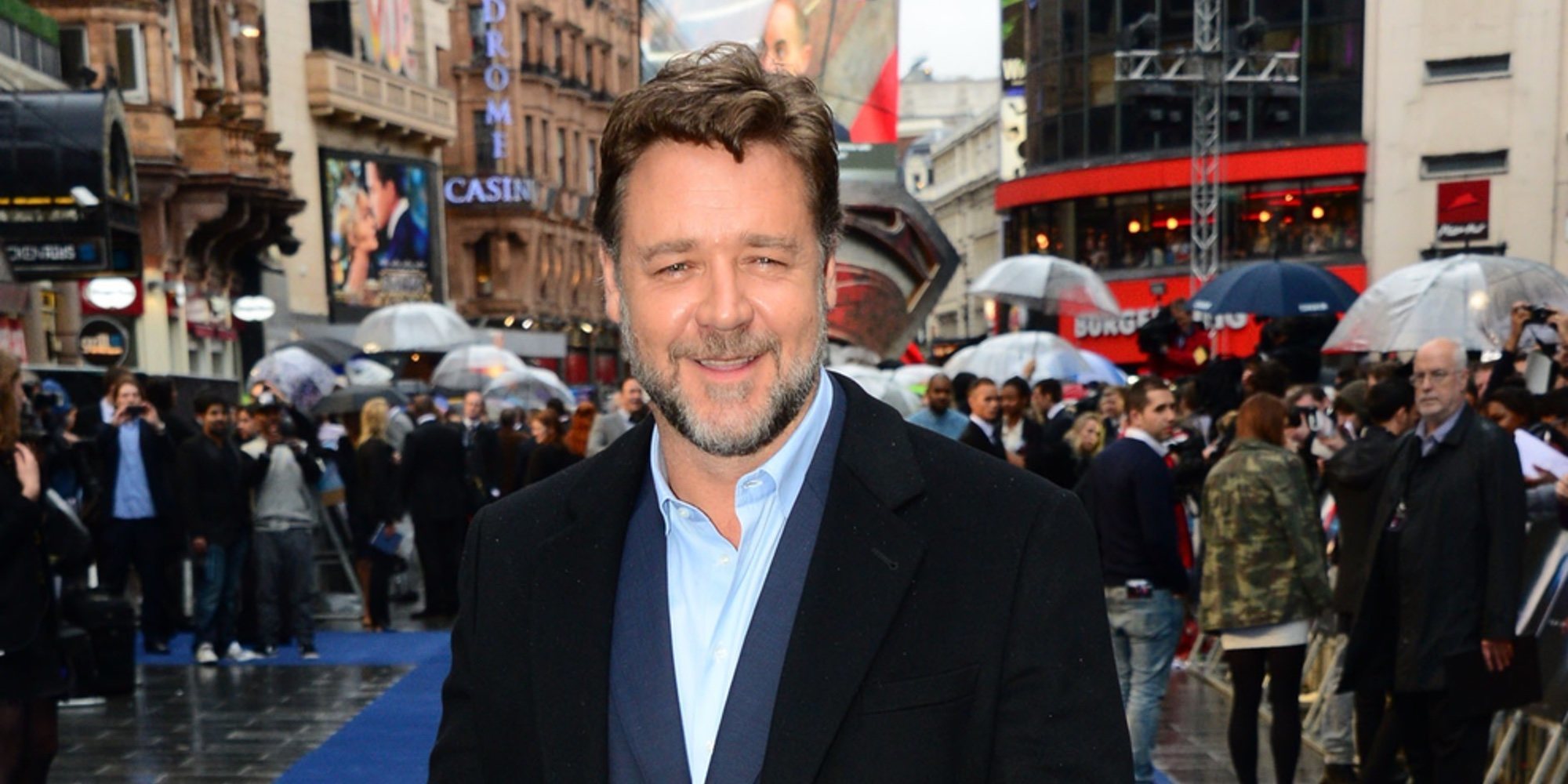 Russell Crowe vende algunos objetos personales y de sus películas para poder pagar su divorcio