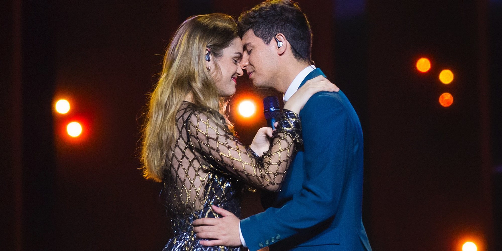 Alfred y Amaia disfrutan de la Blue Carpet tras su segundo ensayo antes de Eurovisión 2018