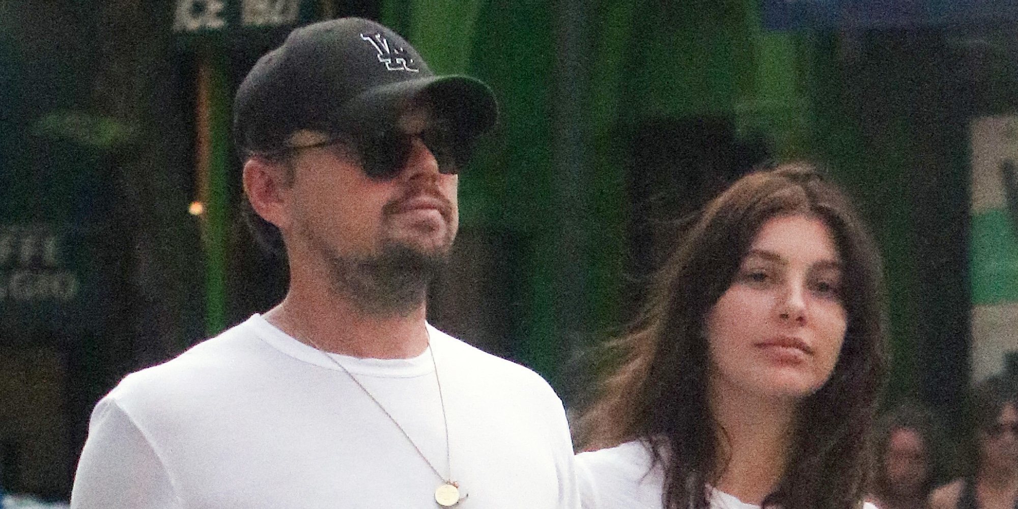 Leonardo DiCaprio y Camila Morrone ya no se esconden y pasean juntos por las calles de Nueva York