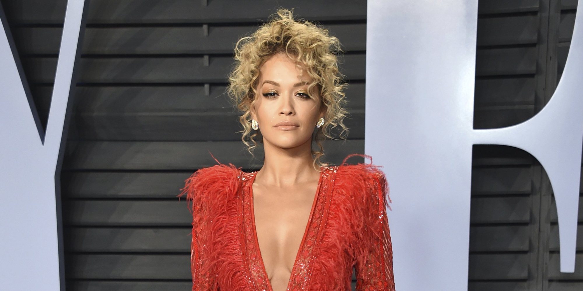 Rita Ora se defiende de las críticas tras confesar su bisexualidad en su nuevo single 'Girls'