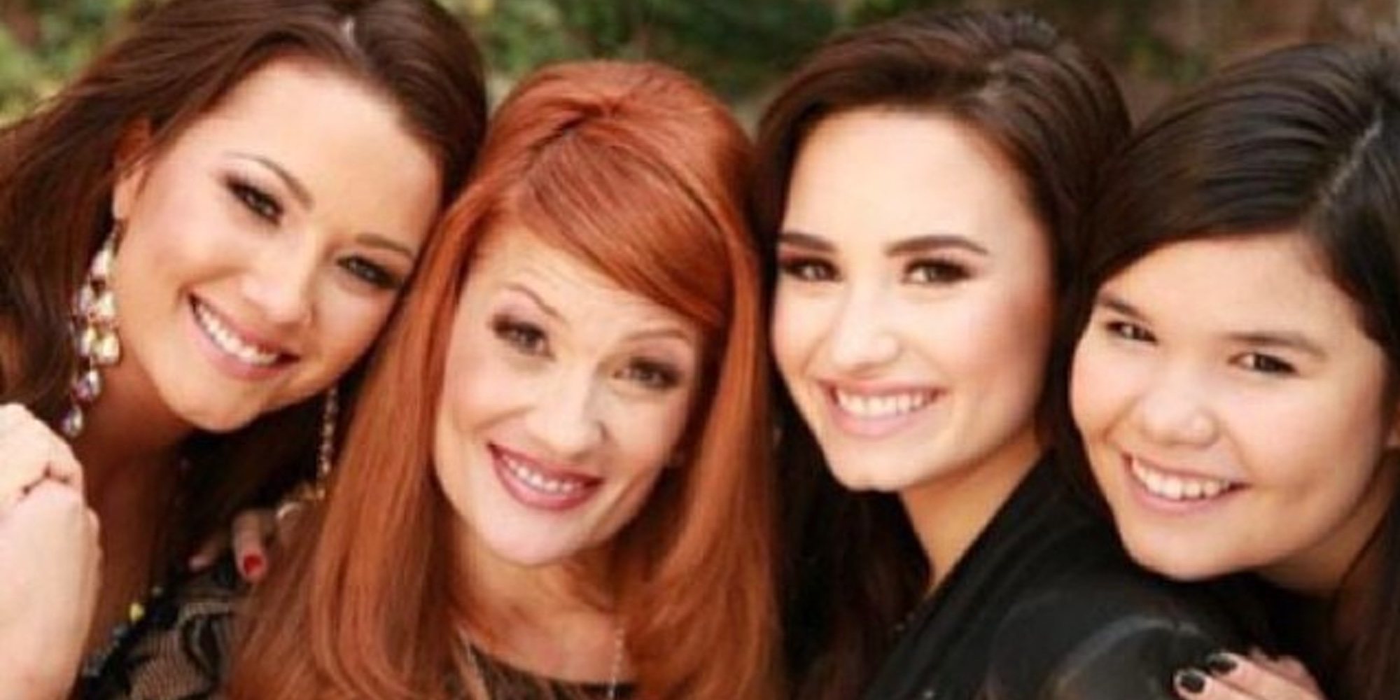 La madre de Demi Lovato, impotente ante la situación de su hija