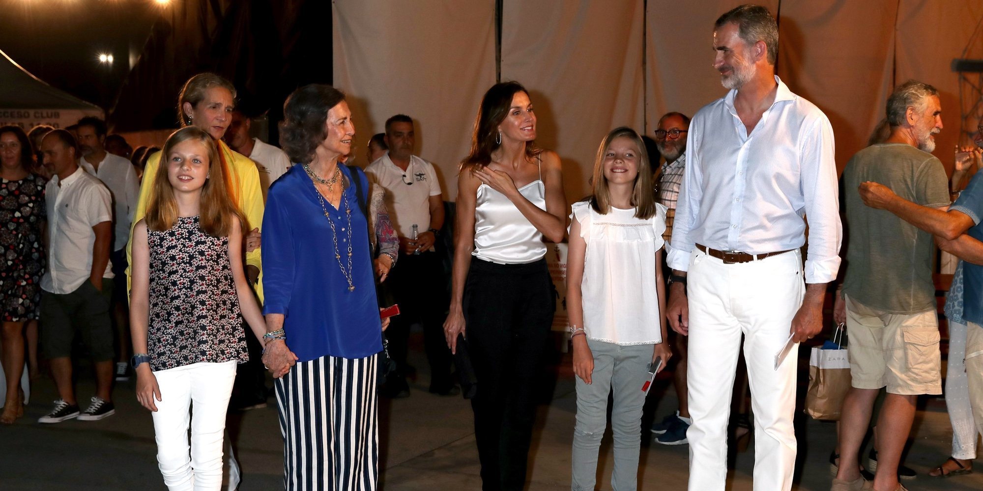 La Familia Real da otra sorpresa en Mallorca: juntos, felices y sonrientes en el concierto del violinista Ara Malikian