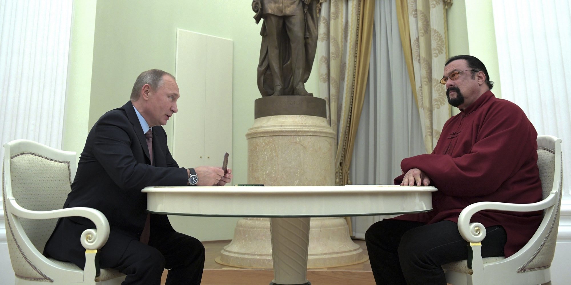 Rusia convierte a Steven Seagal en 'enviado especial' en sus relaciones con EEUU