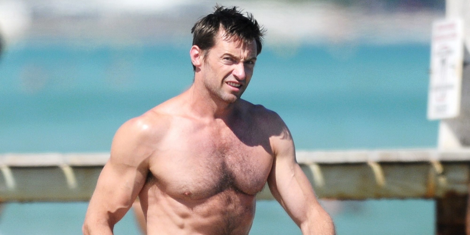 Pectorales y abdominales: Hugh Jackman luce un físico espectacular después de hacer ejercicio en la playa