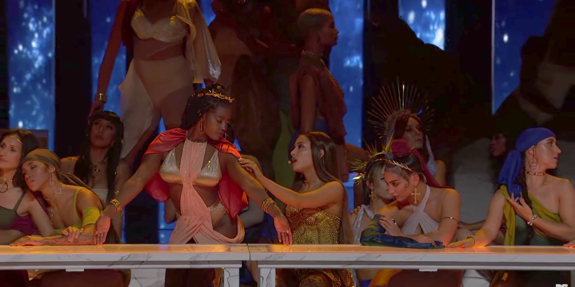 Ariana Grande y Jennifer Lopez, las grandes actuaciones musicales de los Video Music Awards 2018