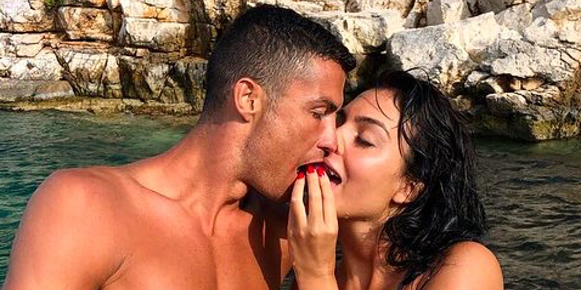 Georgina Rodríguez presume de cuerpazo y de Cristiano Ronaldo: "Qué bien sienta un abrazo caliente"