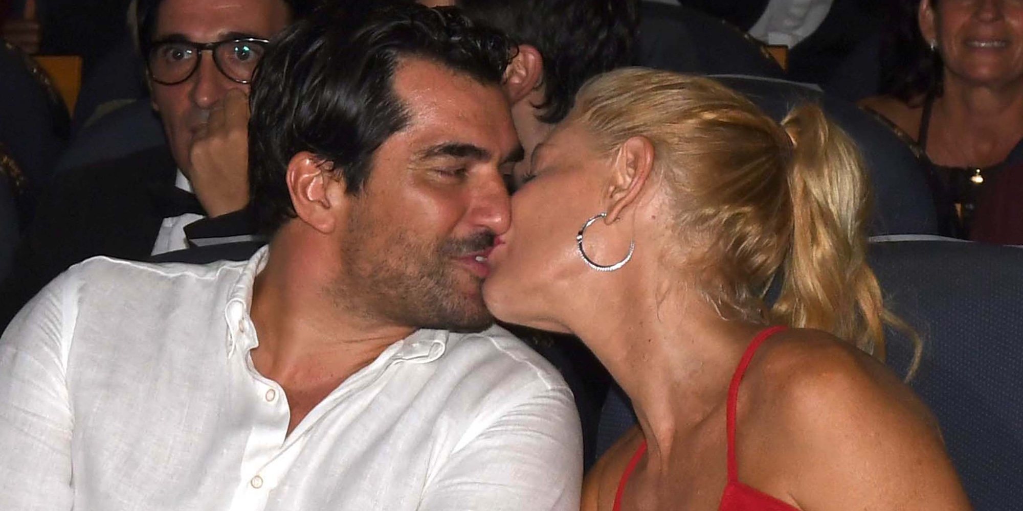 Belén Rueda presume de su amor por Francis Malfatto con un beso lleno de pasión
