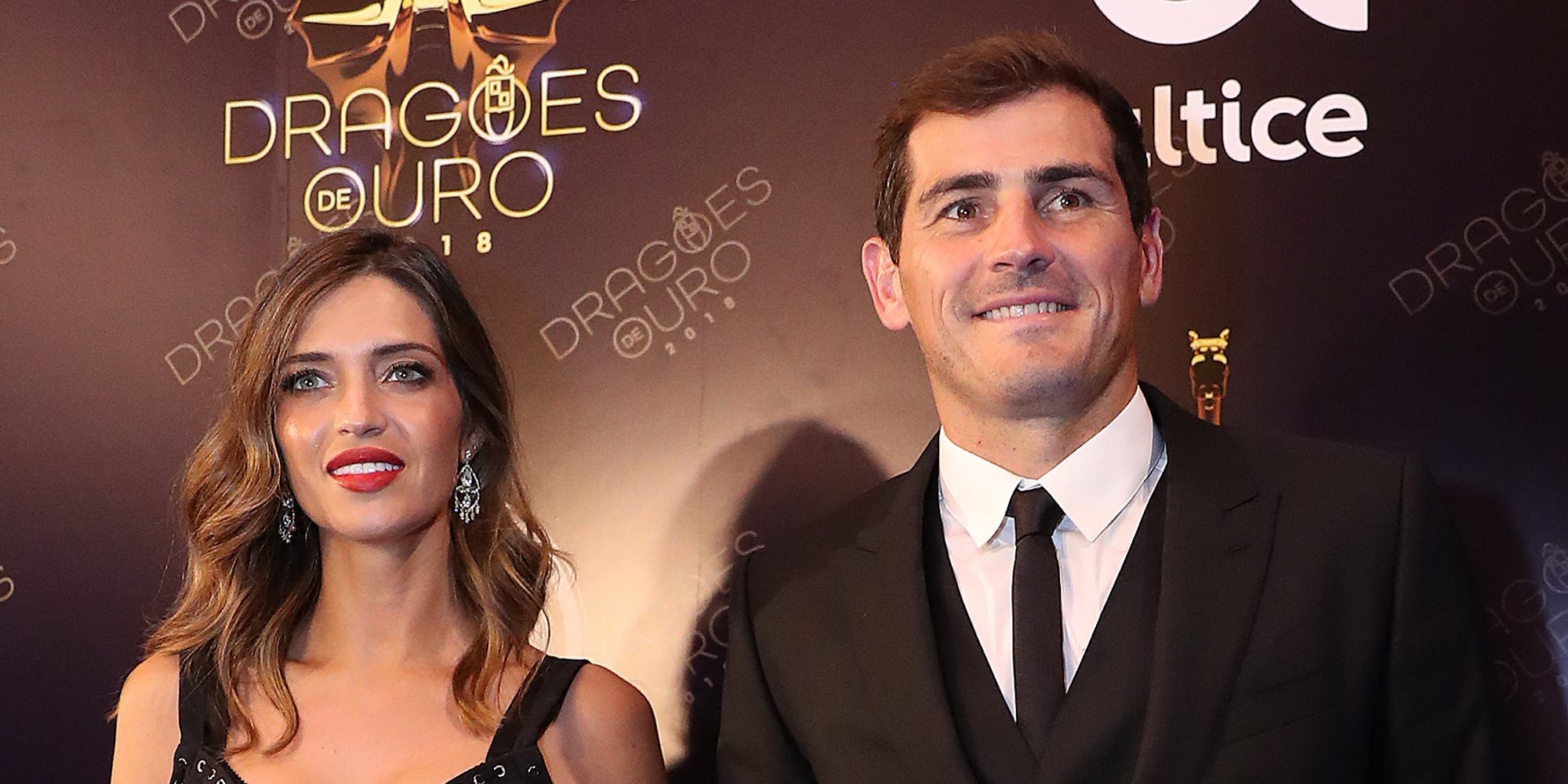 Sara Carbonero, radiante para acompañar a Iker Casillas recogiendo el galardón a Mejor Atleta del Año