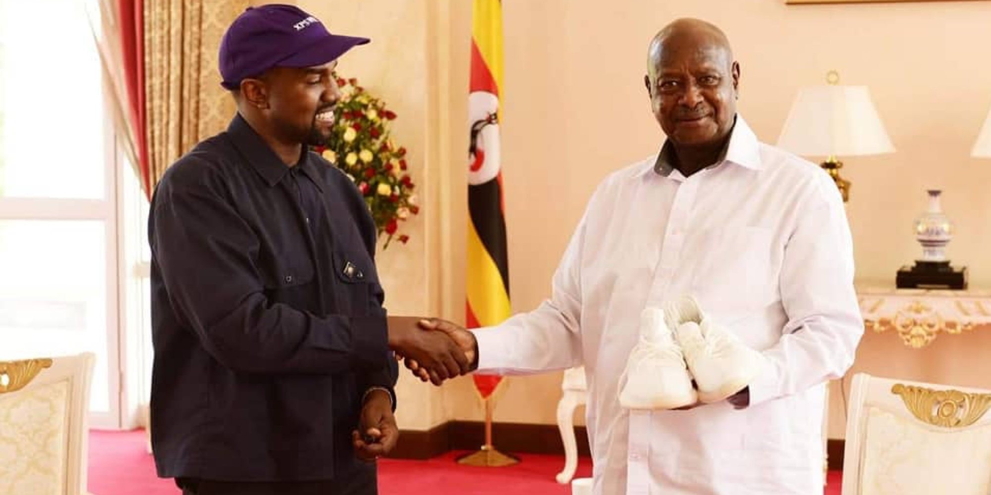 Kim Kardashian y Kanye West se reúnen con el Presidente de Uganda