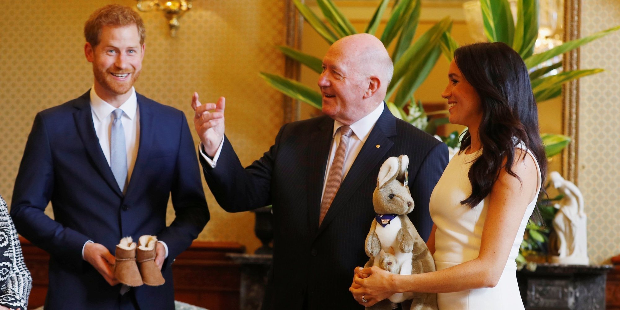 El emocionante comienzo del viaje del Príncipe Harry y Meghan Markle a Australia: ya tienen regalos para su bebé