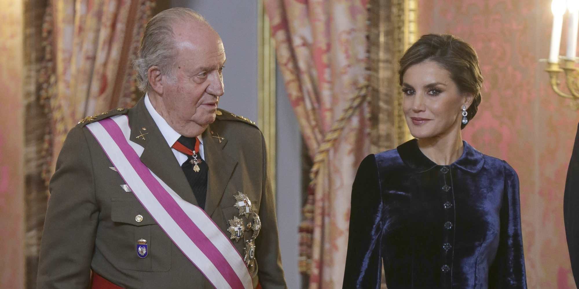 El boicot de la Reina Letizia al Rey Juan Carlos con la foto del 80 cumpleaños de la Reina Sofía