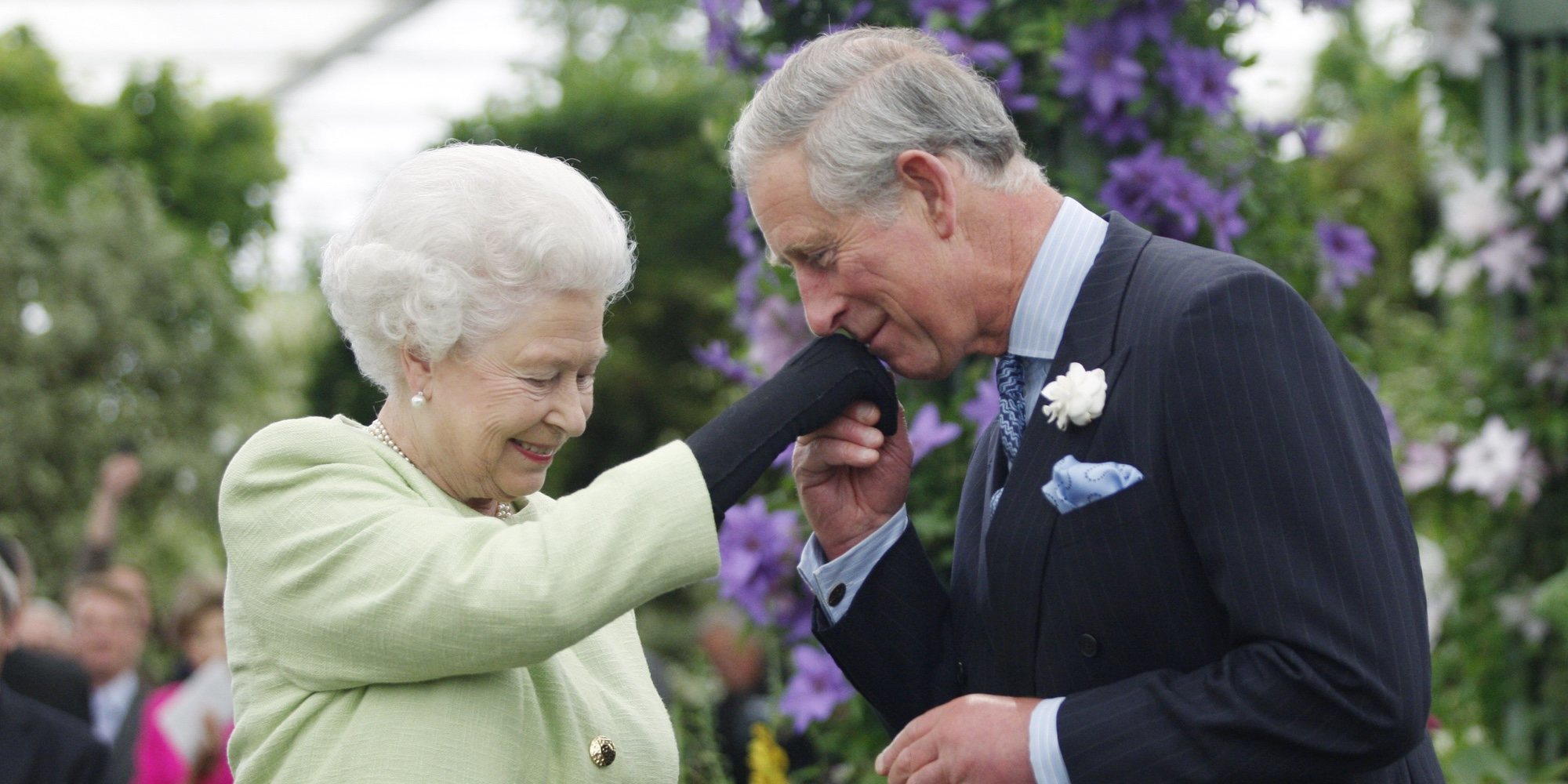 Así ha sido la emotiva felicitación de la Reina Isabel II al Príncipe Carlos por su 70 cumpleaños