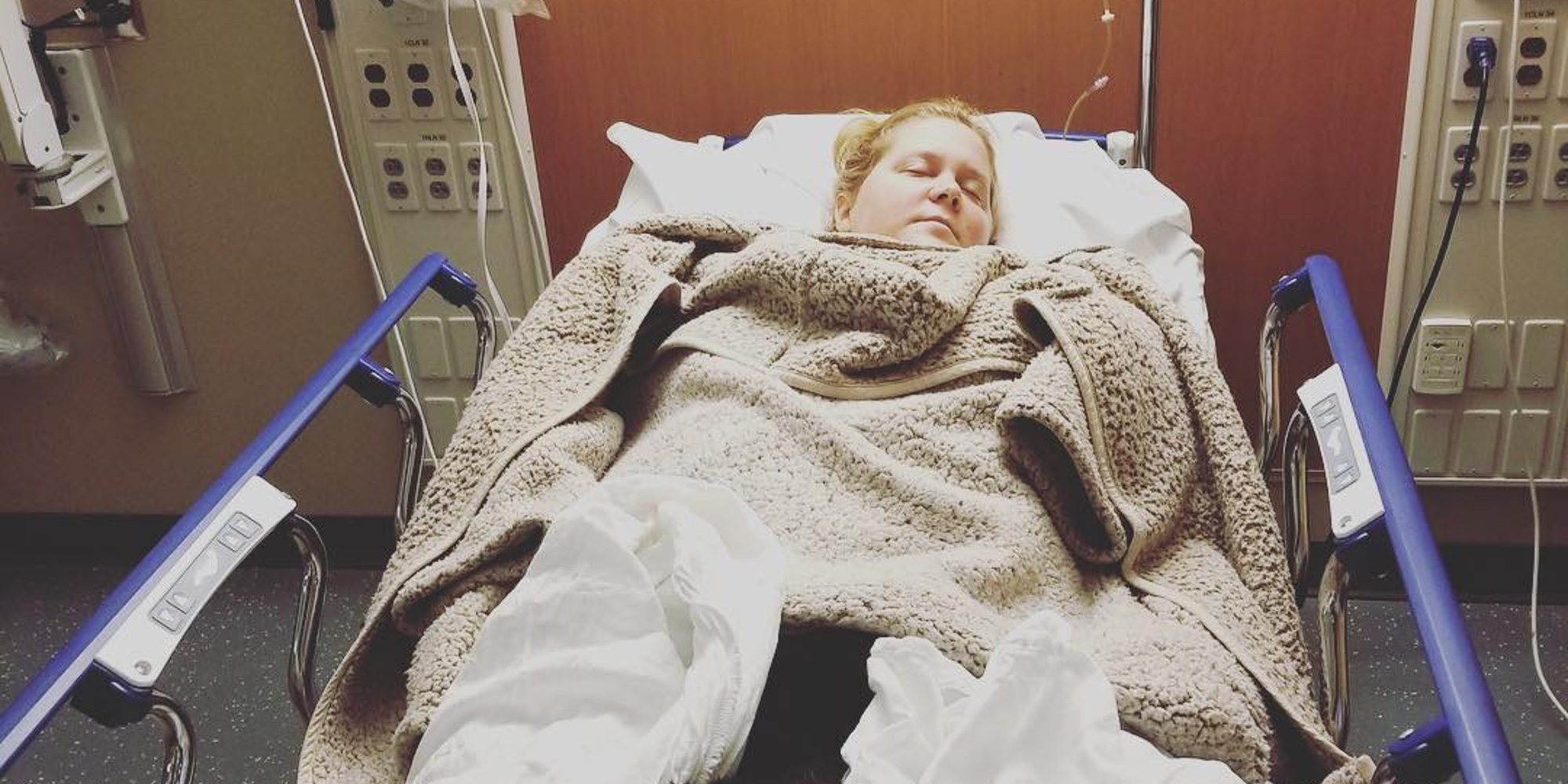 Amy Schumer, hospitalizada al sufrir hiperémesis gravídica en el segundo trimestre de su embarazo