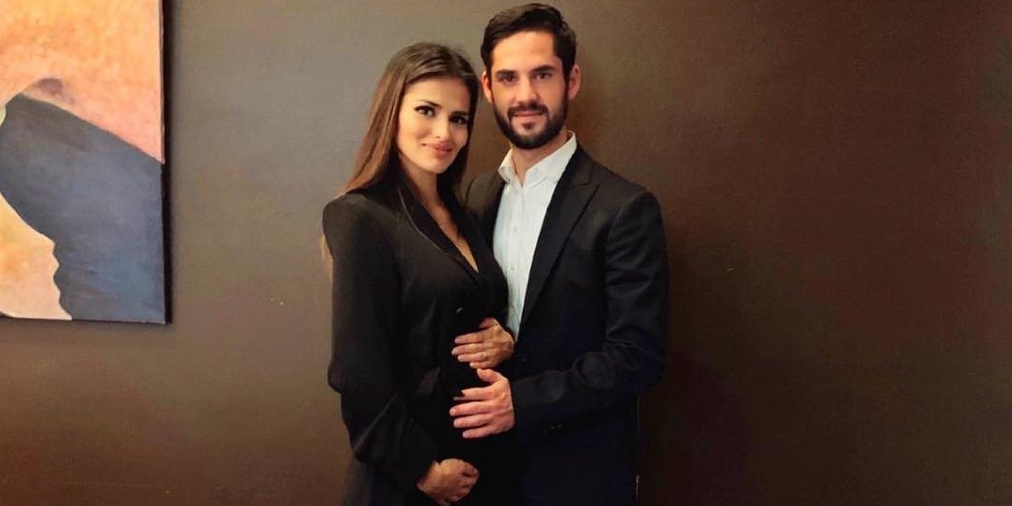Sara Sálamo presume de tripita de embarazada por primera vez para celebrar 2019