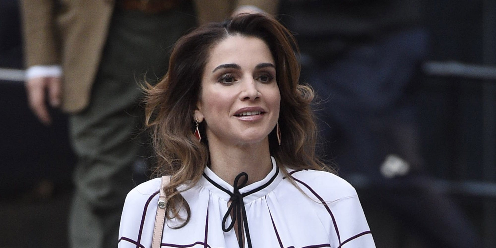 La Reina Rania de Jordania hace un inusual comunicado oficial para justificar sus gastos en ropa