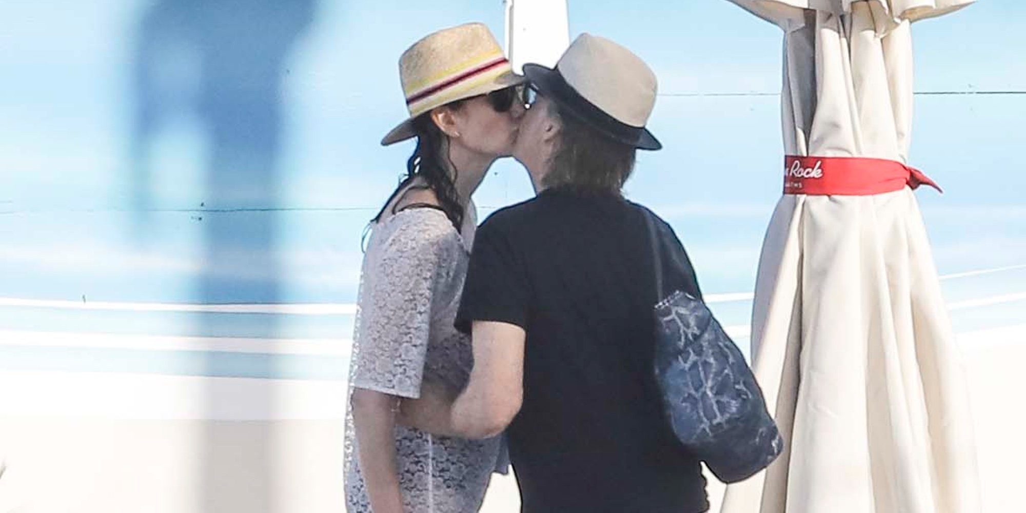 Paul McCartney y Nancy Shevell derrochan amor durante unas vacaciones en St. Barts