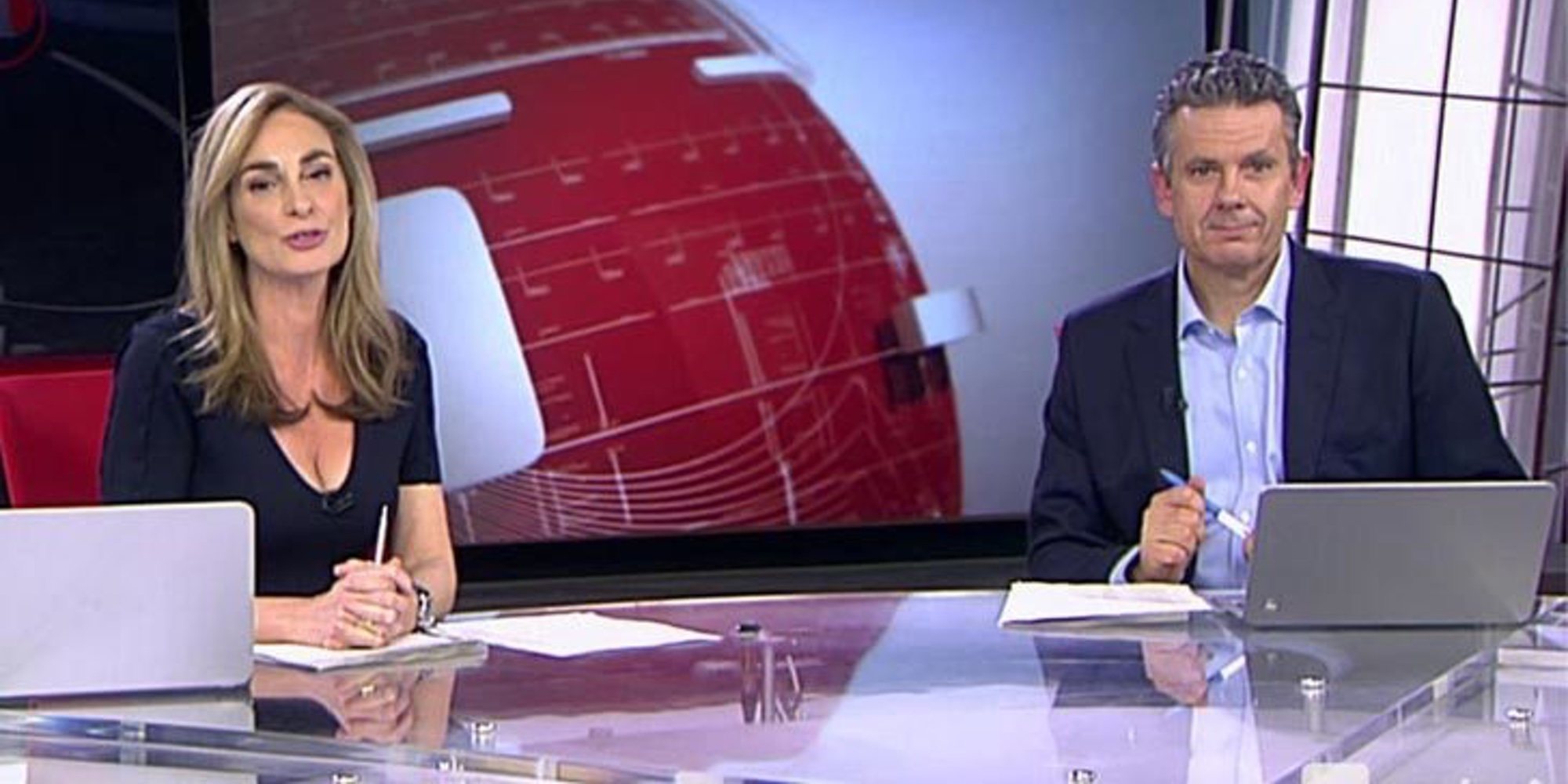 Tras el cese de los informativos diarios de Cuatro, Mediaset añade a la lista el telediario del fin de semana