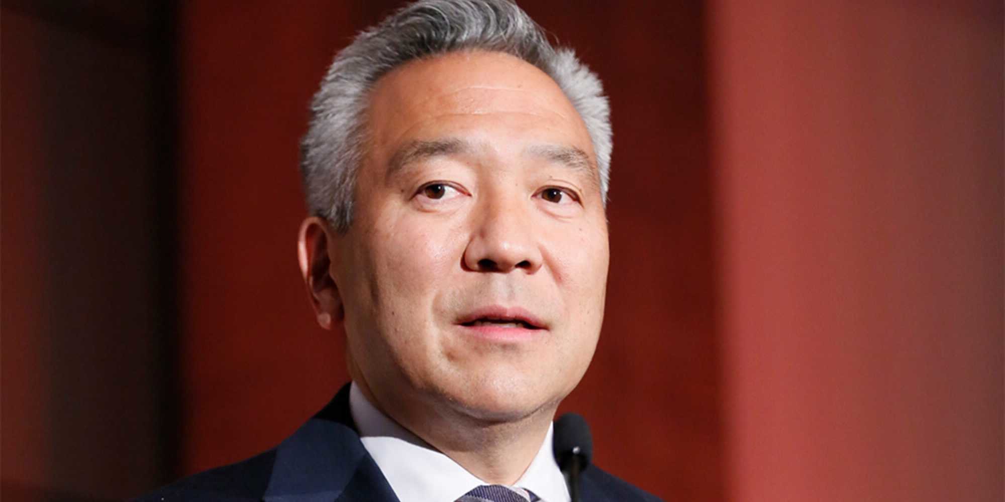 Kevin Tsujihara, presidente de Warner Bros, investigado por un presunto escándalo sexual