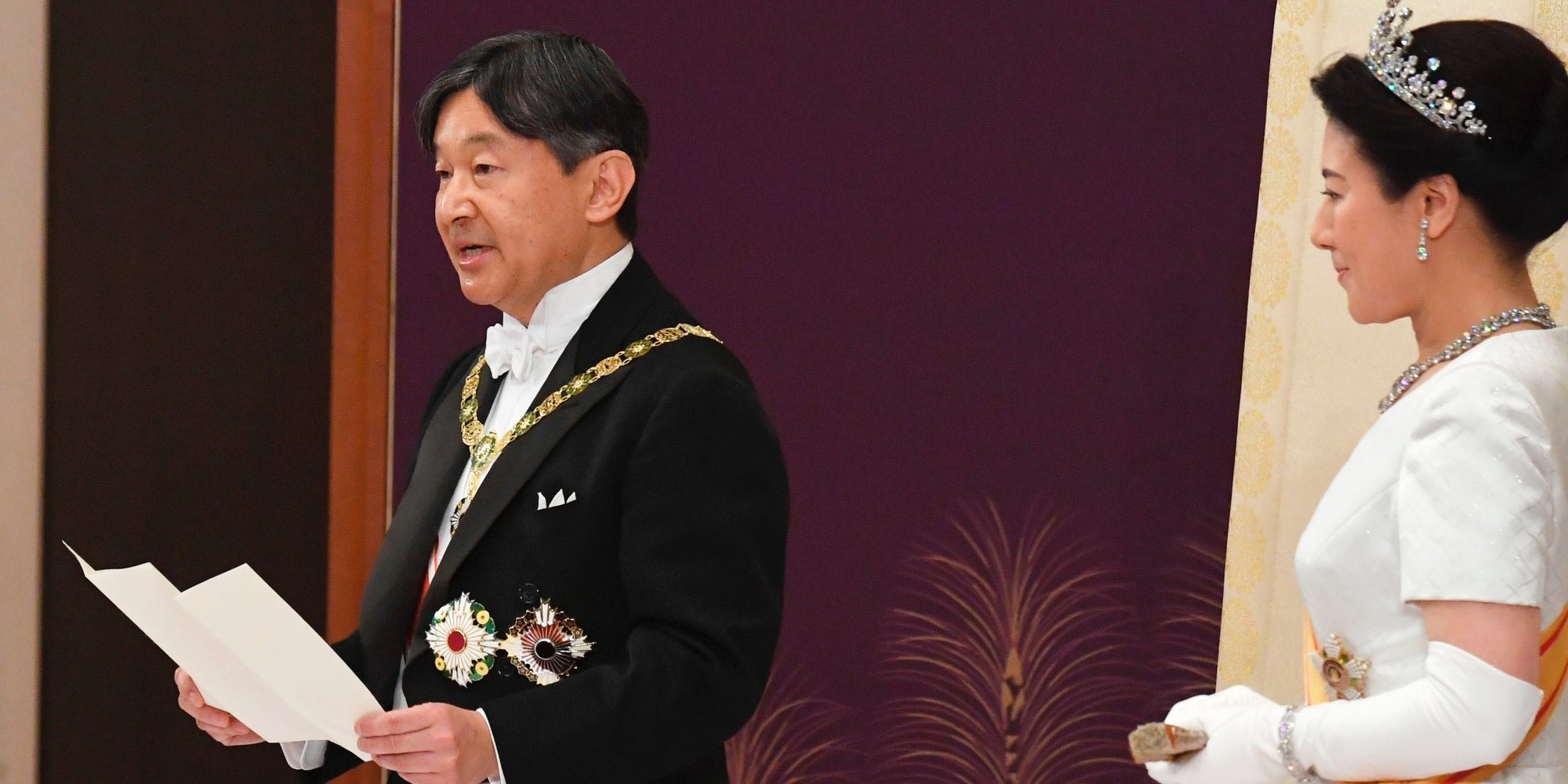 Naruhito de Japón se convierte en el nuevo Emperador acompañado por la Emperatriz Masako