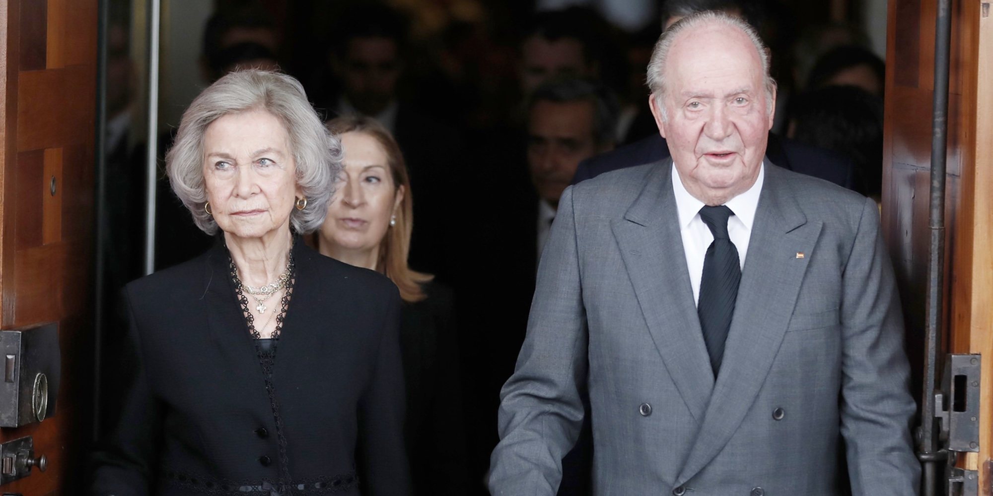 La posición de la Reina Sofía tras la retirada de los actos oficiales del Rey Juan Carlos