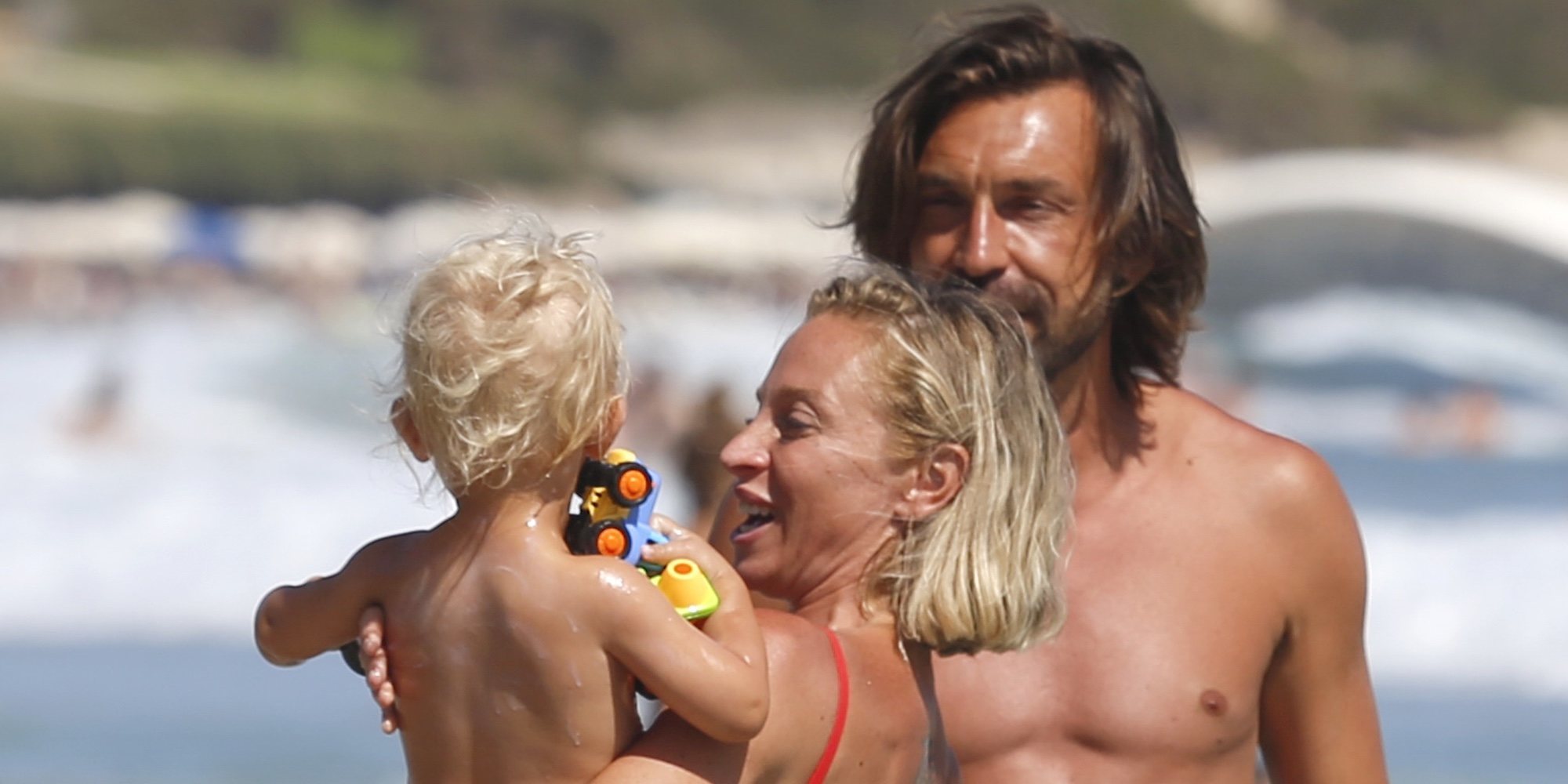 Andrea Pirlo presume de familia perfecta durante sus vacaciones en Ibiza