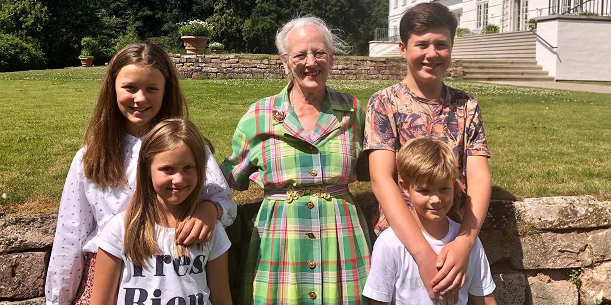 La felicidad de Margarita de Dinamarca al reencontrarse con sus nietos en Graasten Slot