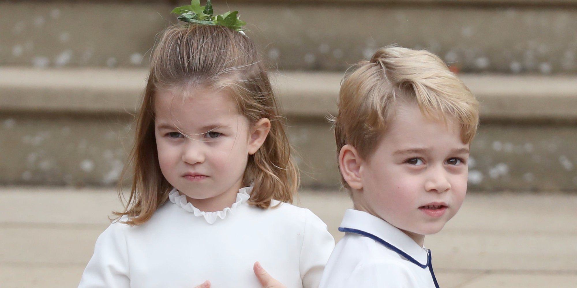 El Príncipe Jorge y la Princesa Carlota se divierten en un festival con sus abuelos Michael y Carole Middleton