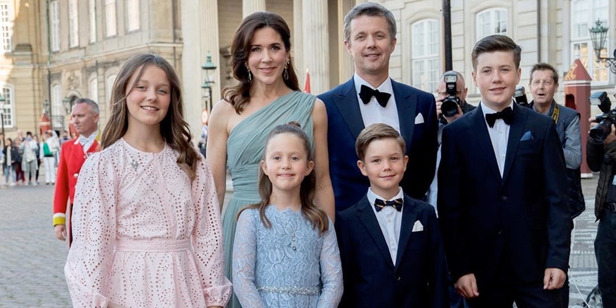 Las divertidas vacaciones nacionales de Federico y Mary de Dinamarca con sus hijos Christian, Isabel, Vicente y Josefina