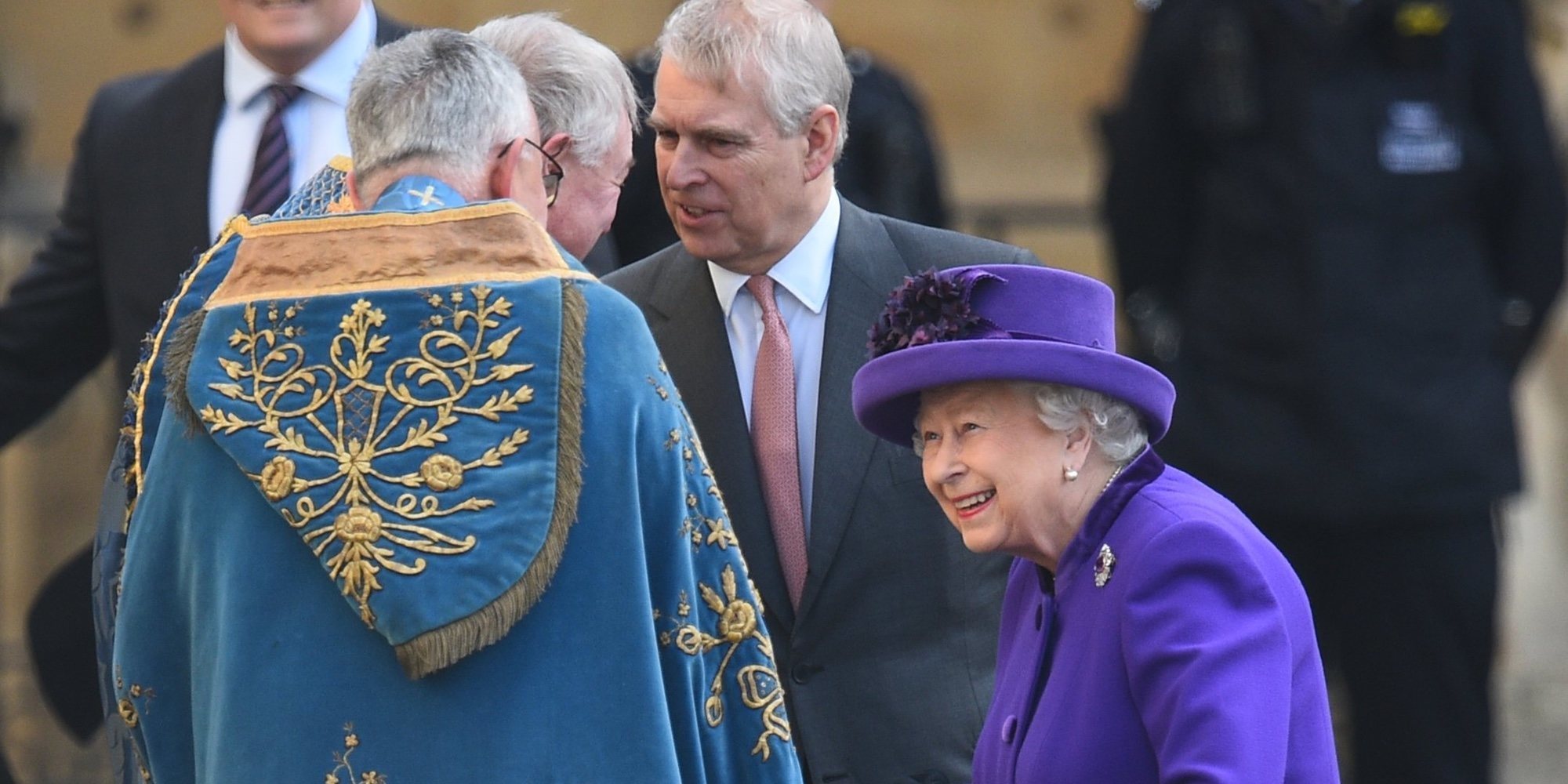 La Reina Isabel podría apoyar al Duque de York tras verse envuelto en un caso delitos sexuales
