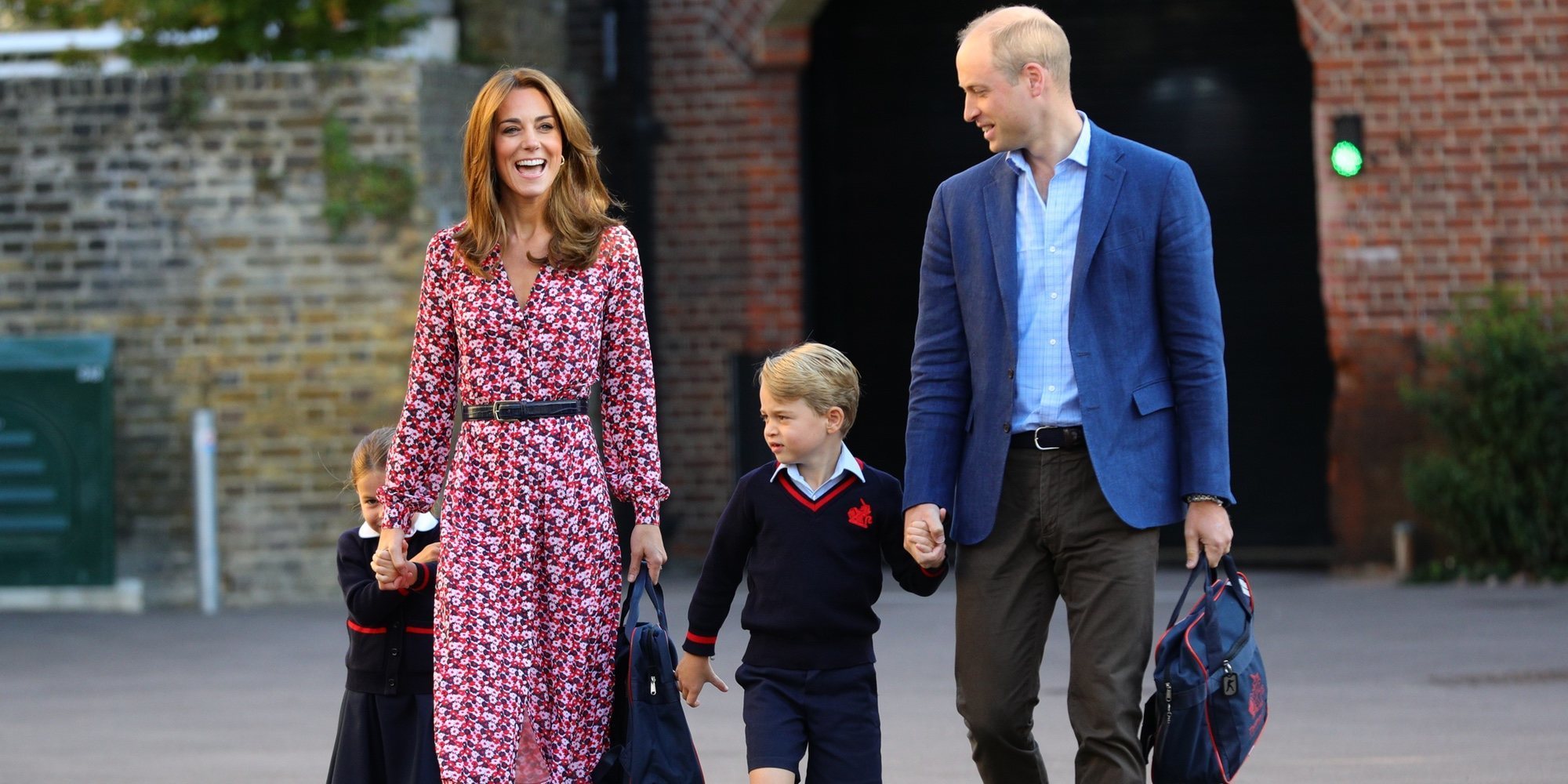 La timidez de la Princesa Carlota en su primer día de colegio frente a la poca emoción del Príncipe Jorge