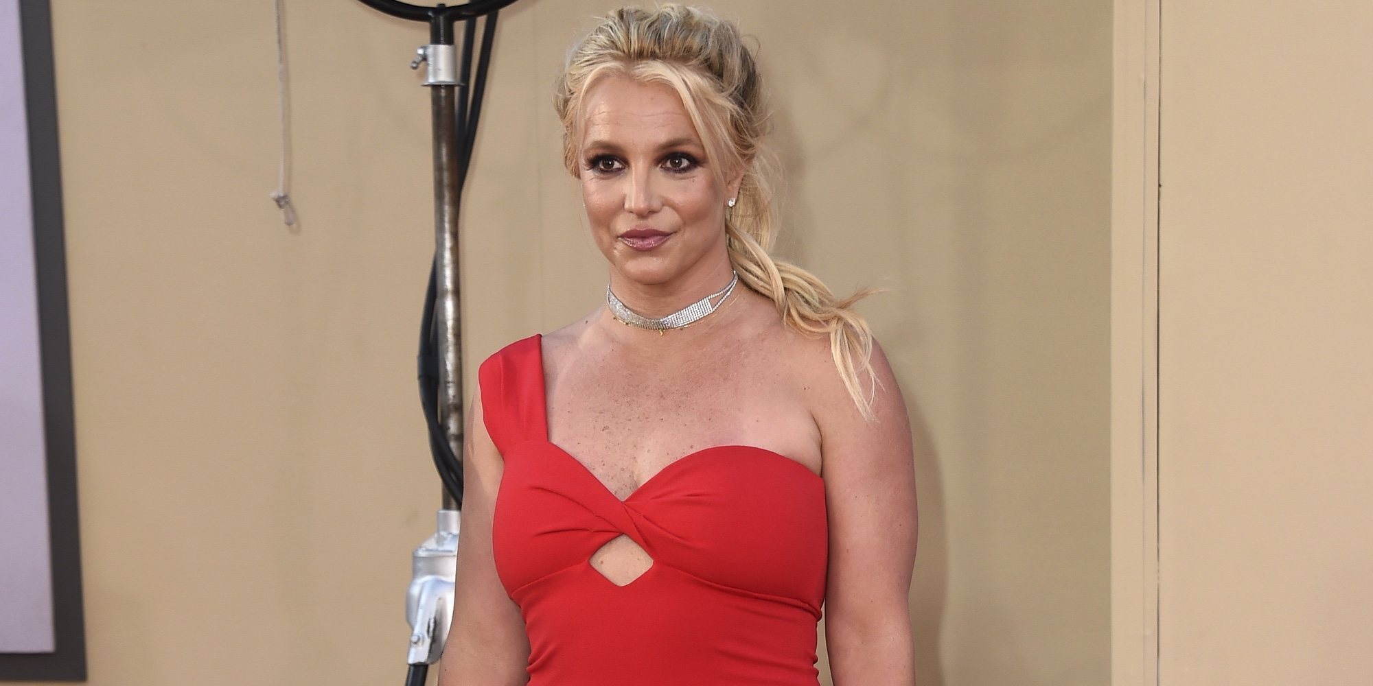 El padre de Britney Spears, Jamie Spears, renuncia a la tutela de su hija por motivos de salud